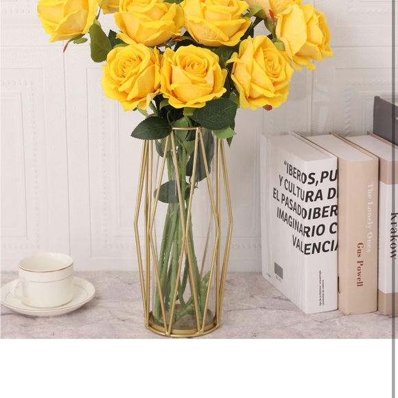 Cloudecor 15 Piece Silk Artificial Yellow Roses - Picture 3 of 10